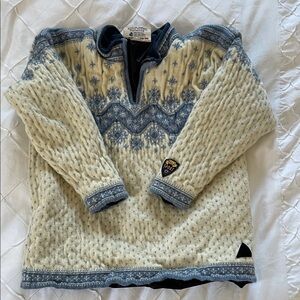 Women’s Dale of Norway wool insulated ski sweater